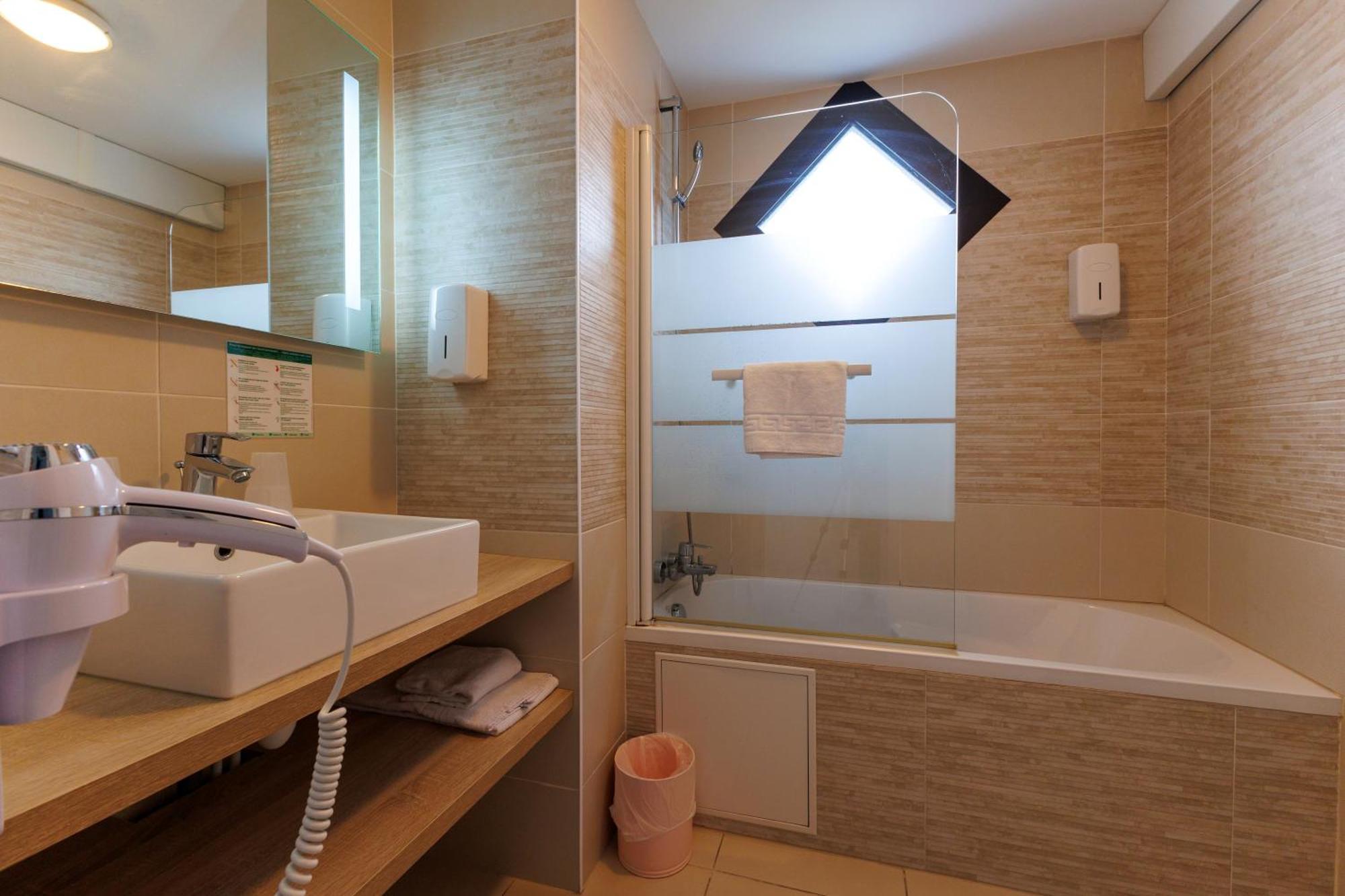 Logis Hotel Le Rochelois 라로셸 외부 사진