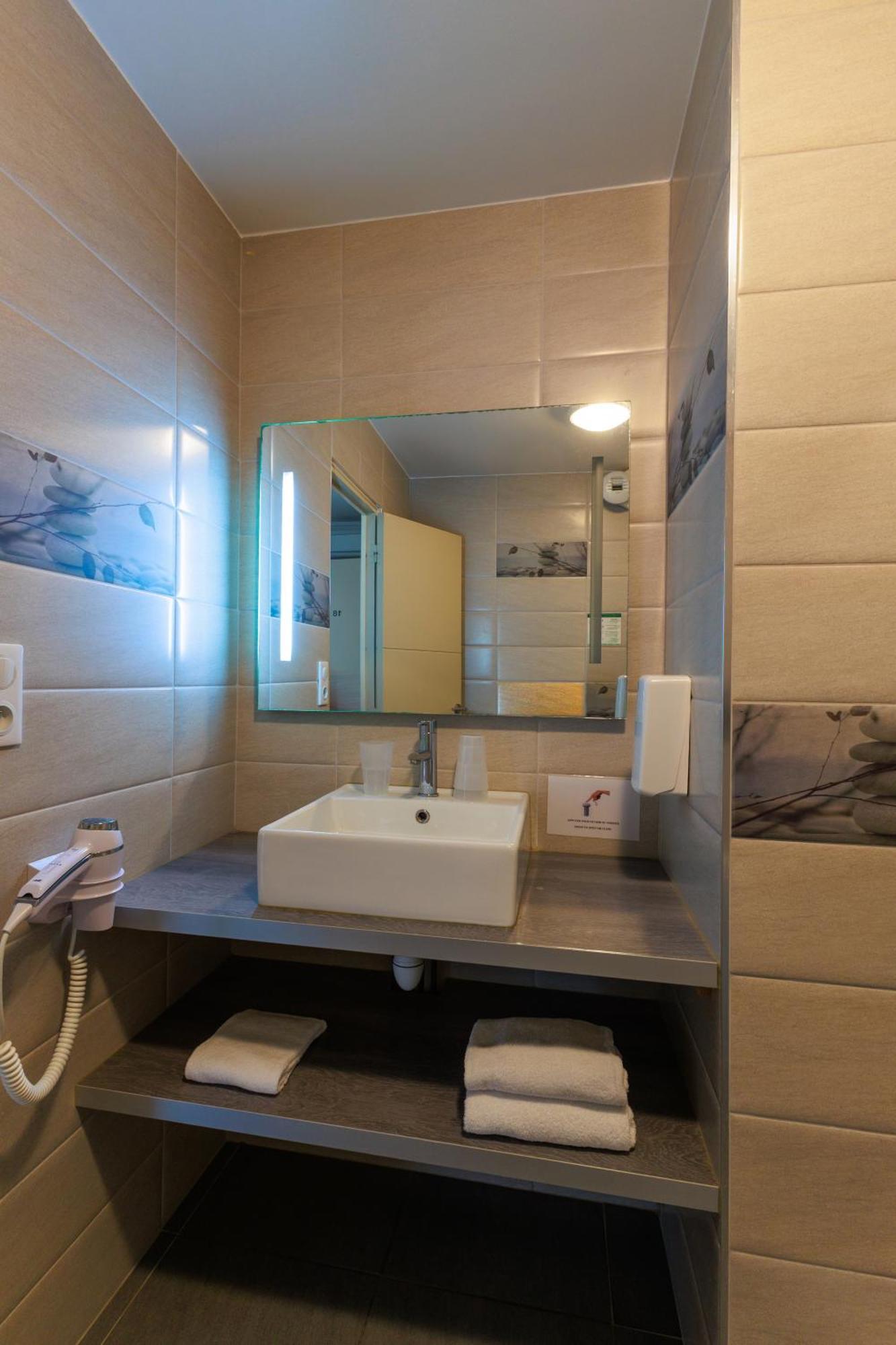 Logis Hotel Le Rochelois 라로셸 외부 사진